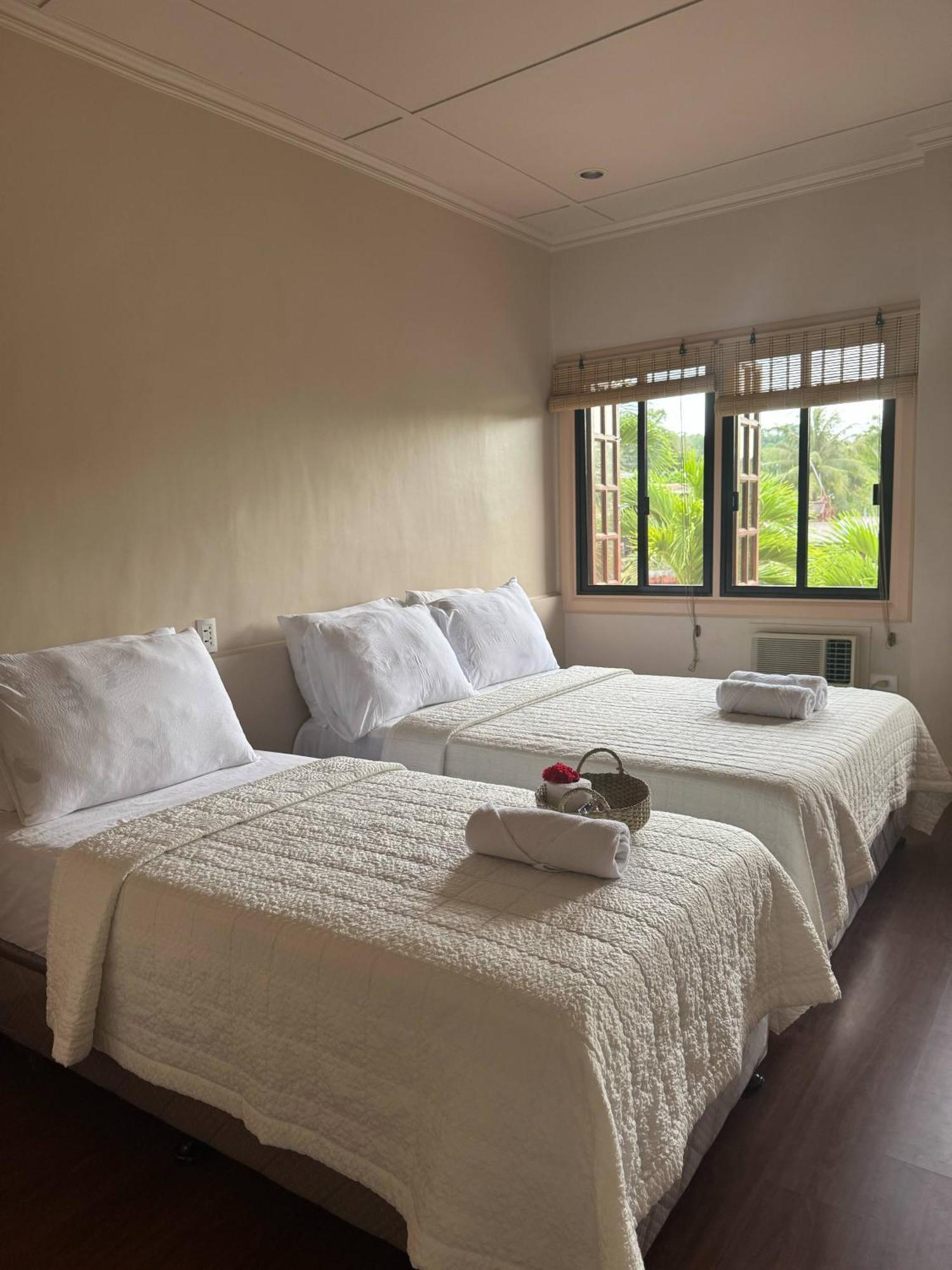 Stefanie Grace Paradise Inn Лобок Екстер'єр фото
