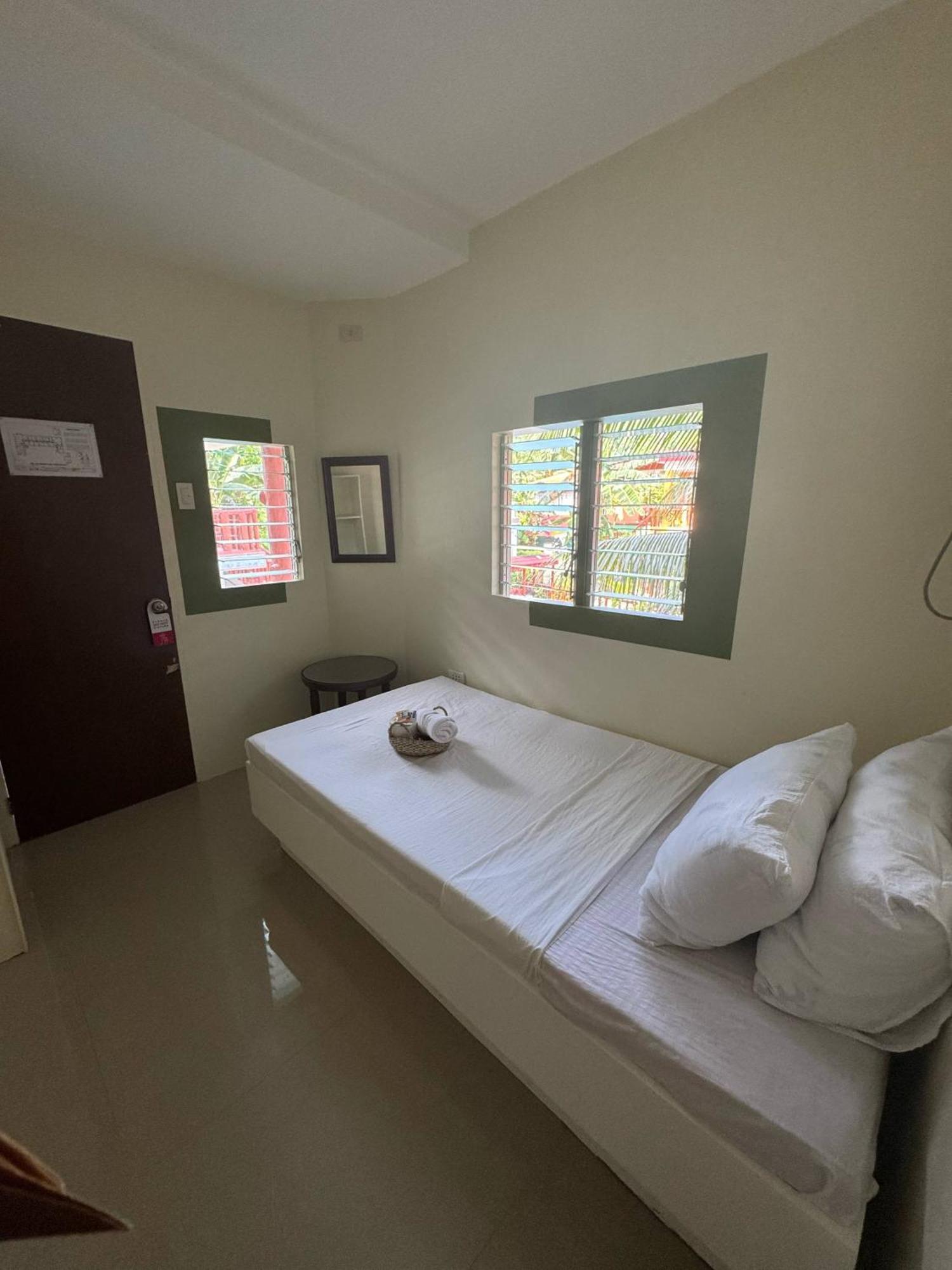 Stefanie Grace Paradise Inn Лобок Екстер'єр фото