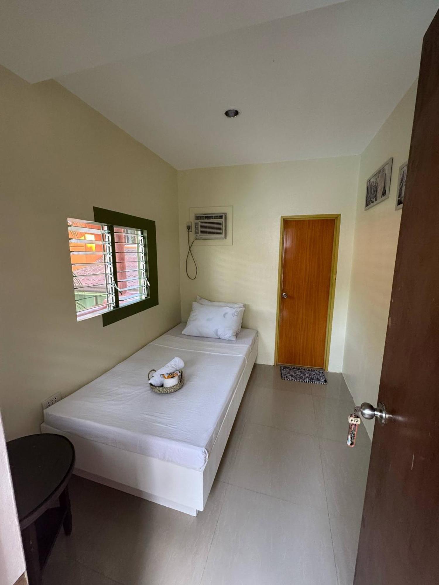 Stefanie Grace Paradise Inn Лобок Екстер'єр фото